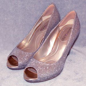 Bandolino Silver Peep Toe 3" Heel (Size 5)